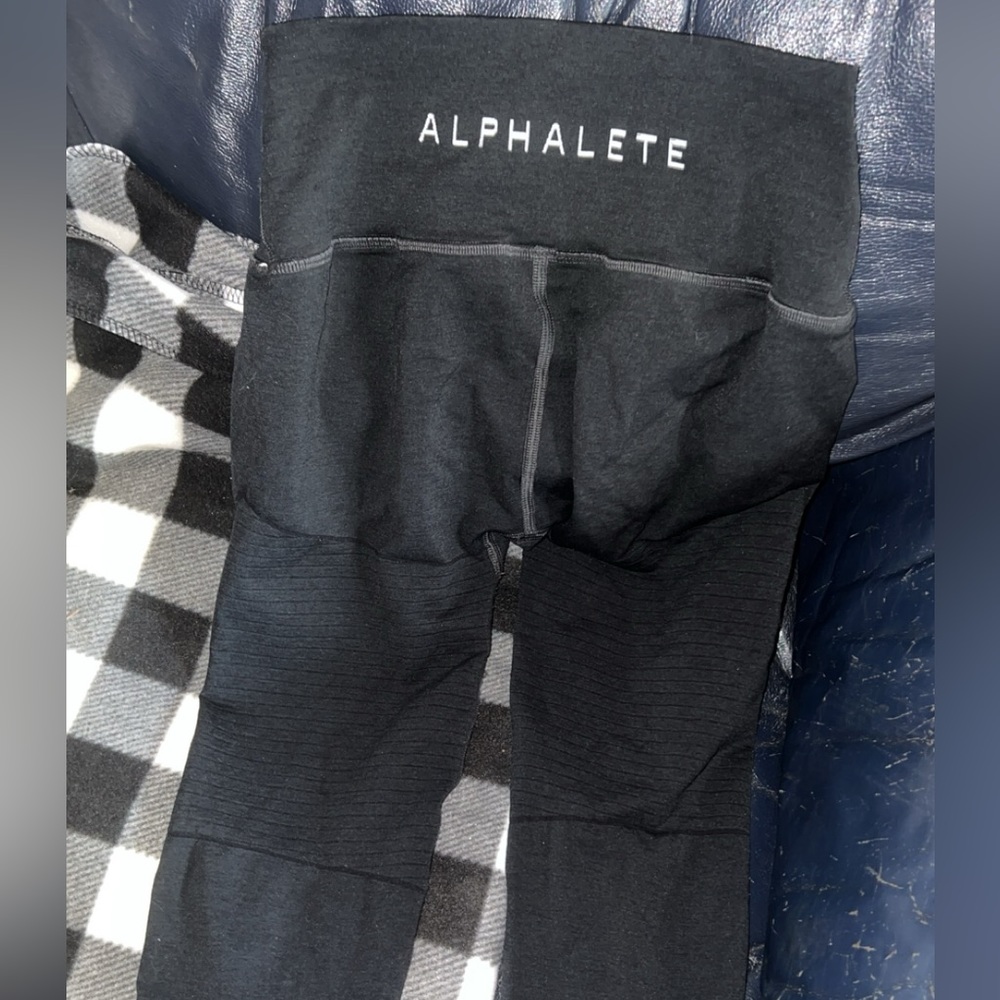 black alphalete leggings